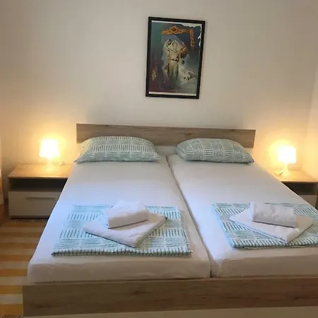 Apartments Veda Pula Exterior photo